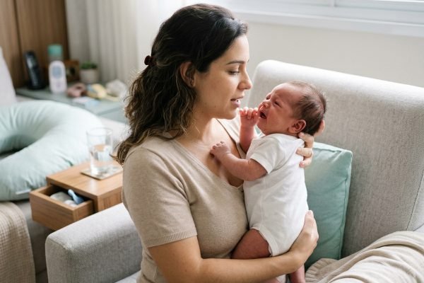 4 - Bebê pega o peito e solta chorando o que pode estar acontecendo